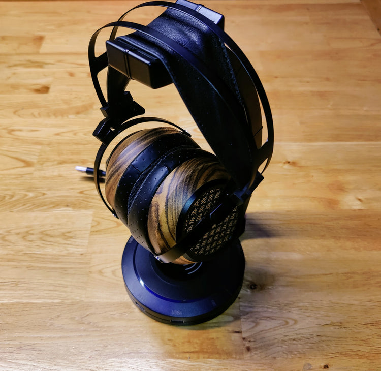 Stander med trådløs lader