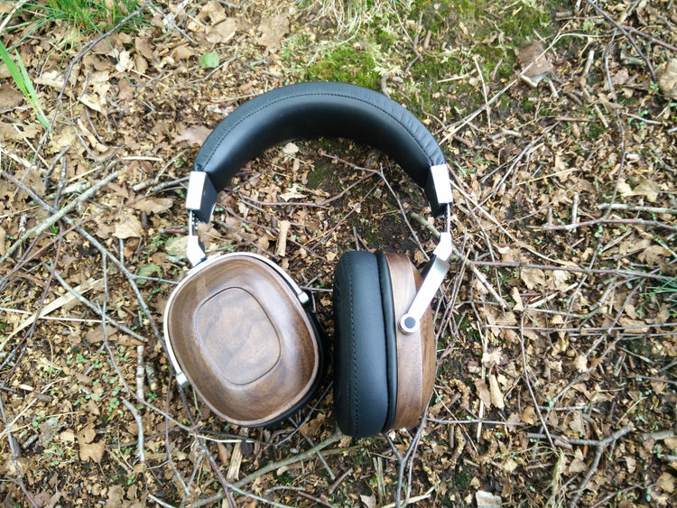 B8 Hovedtelefon i træ